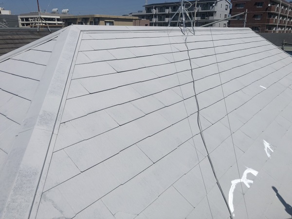 東京都町田市　屋根塗装　下塗り　縁切りの重要性　タスペーサーの設置
