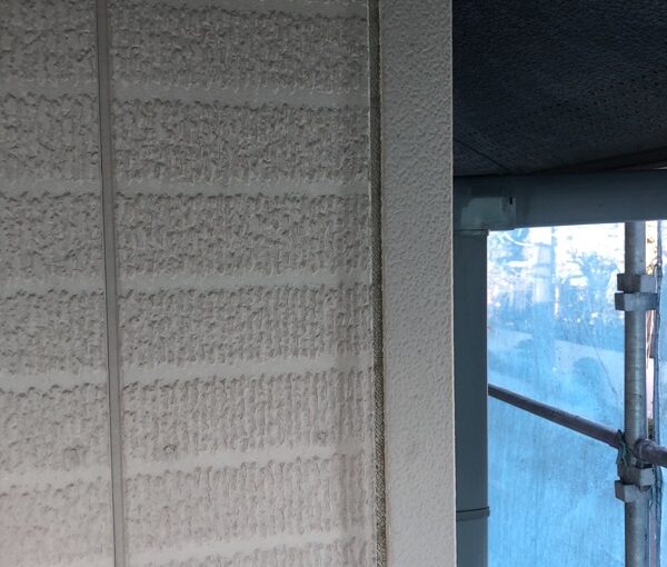 東京都町田市　外壁塗装　下地処理　シーリング工事　オートンイクシード (1)