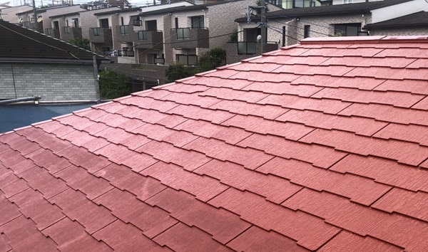 東京都町田市　屋根塗装　ひび割れ補修　赤い屋根にイメージチェンジ! (1)