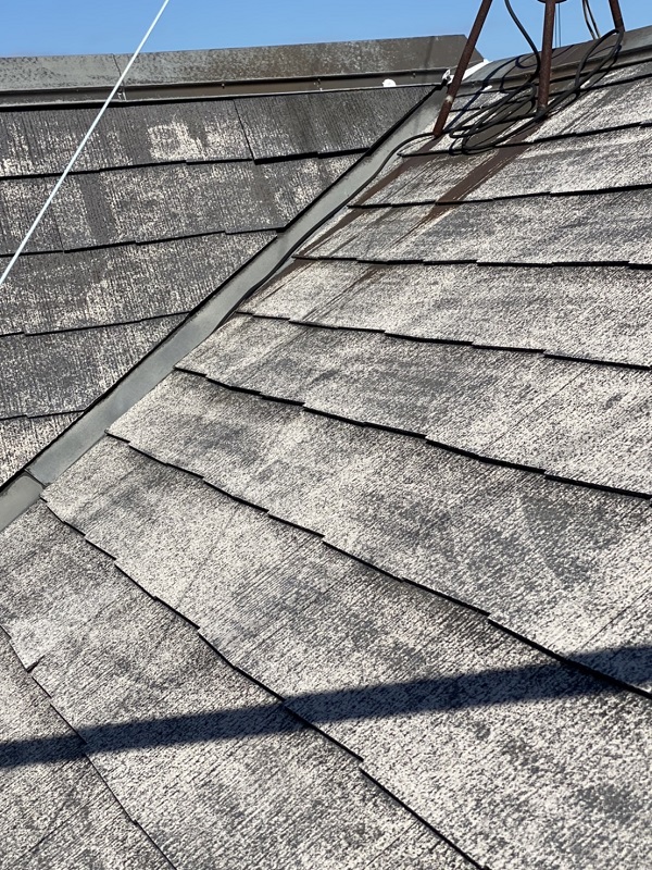 東京都町田市　屋根塗装　無料現場調査の様子　屋根の劣化を表すサインとは (1)