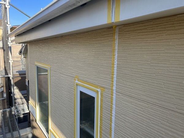 東京都町田市　屋根塗装・外壁塗装　コーキング打ち替え工事の様子 (4)