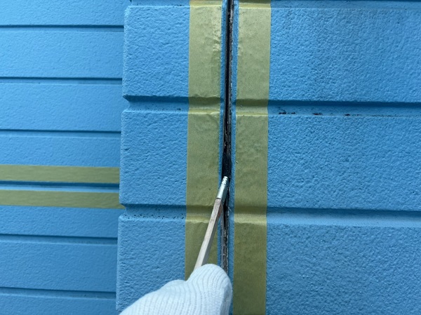 東京都町田市　屋根塗装・外壁塗装　コーキング工事の工程 (2)