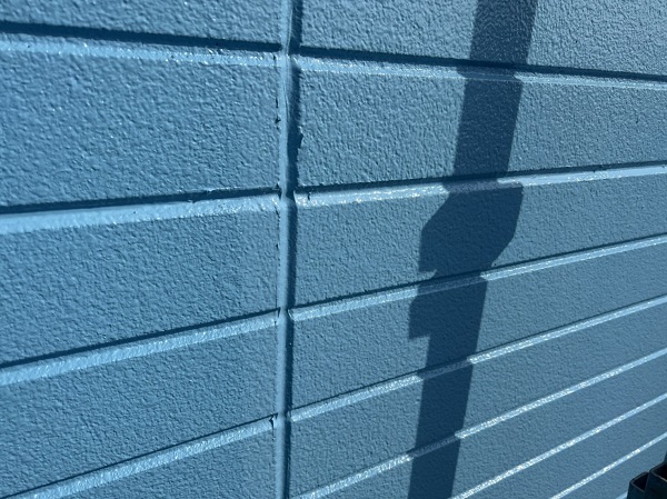 東京都町田市　屋根塗装・外壁塗装　下塗り、中塗り、上塗り　写真付き工程 (1)