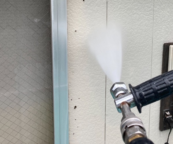 東京都町田市　貸工場　屋根塗装・外壁塗装　下地処理　高圧洗浄 (4)