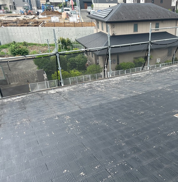 東京都町田市　アパート　屋根塗装・外壁塗装　化粧スレート屋根の塗装 (4)