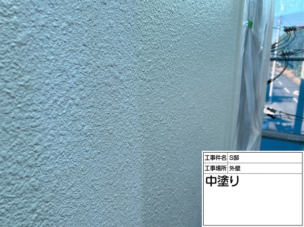 東京都町田市・S様邸　外壁塗装・屋根塗装　外壁中塗り、ベランダ下塗り (3)