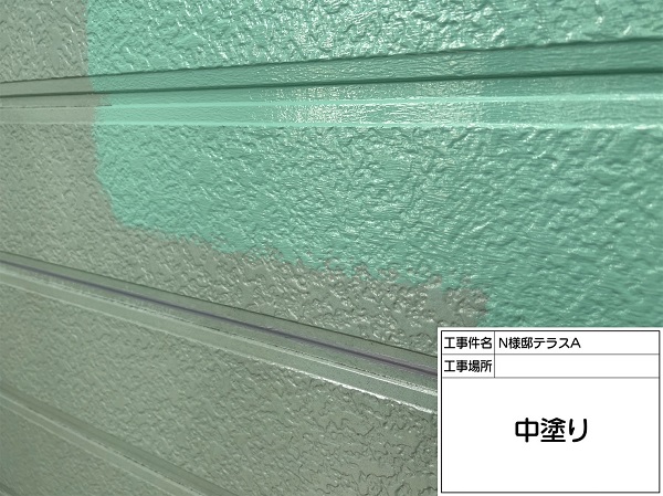 東京都町田市・N様　外壁塗装・屋根塗装　A棟グリーンの外壁 (2)