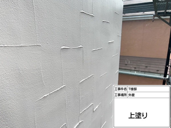 東京都町田市・T様邸④外壁塗装完成！ツートンカラーの艶消しで落ち着きのあるデザイン (2)
