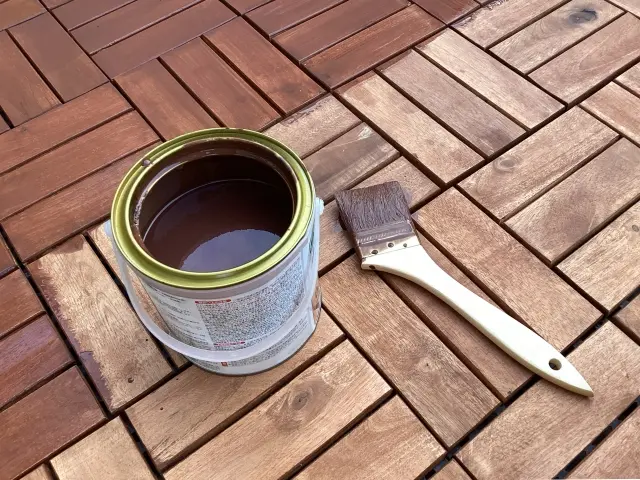 ウッドデッキ塗装ガイド｜塗装の流れ、塗料の選び方を詳しく解説！DIY