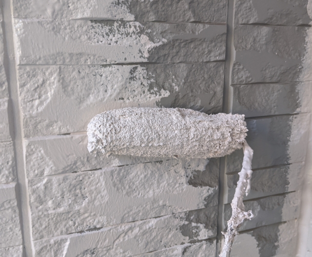 外壁塗装で白色(ホワイト)を選びたい方必見！汚れを目立ちにくくする方法とは (2)