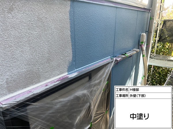 東京都町田市・H様邸｜屋根塗装・外壁塗装②ツートンカラーで上部と下部で色を分けました (2)