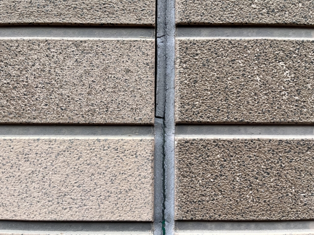 外壁塗装は本当に必要?建物を守るために欠かせない理由を解説 (3)