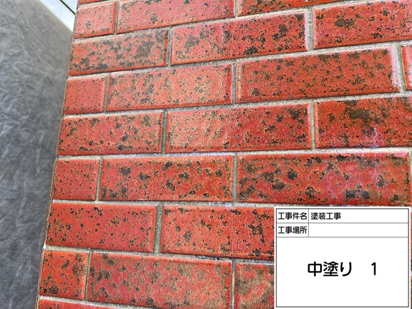 タイル外壁にはクリヤー塗装でピカピカの仕上がりへ!|東京都町田市アパート② (3)