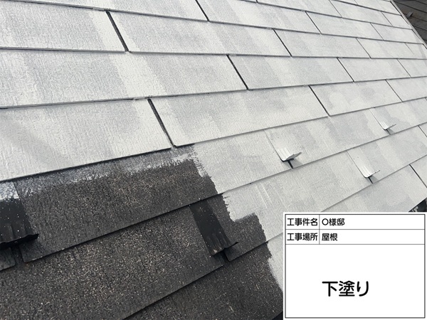 東京都町田市O様邸①屋根塗装の様子~下塗り・タスペーサー・中塗り・上塗り (4)