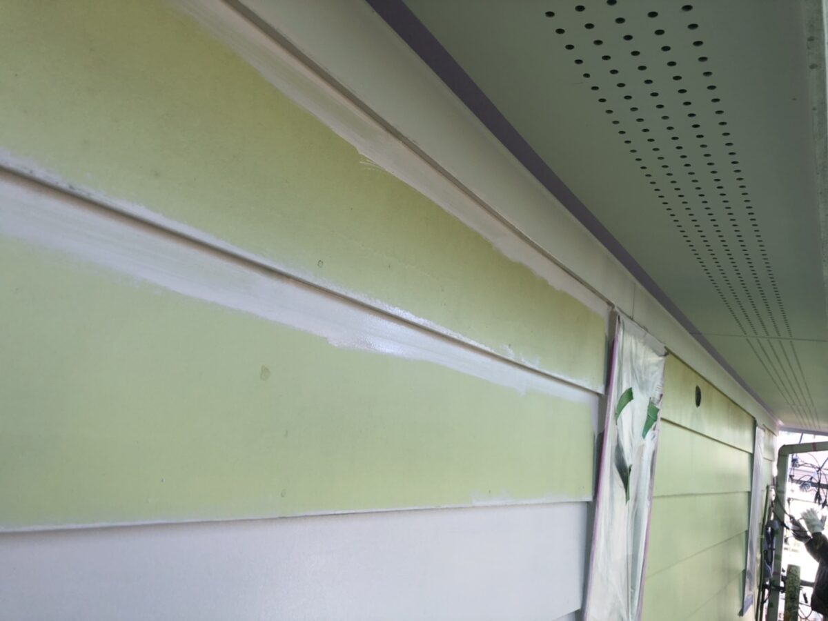 東京都町田市　外壁塗装　下塗りの役割　最後にクリアー塗料で仕上げ　日本ペイント ピュアライドUVプロテクトクリアー (2)