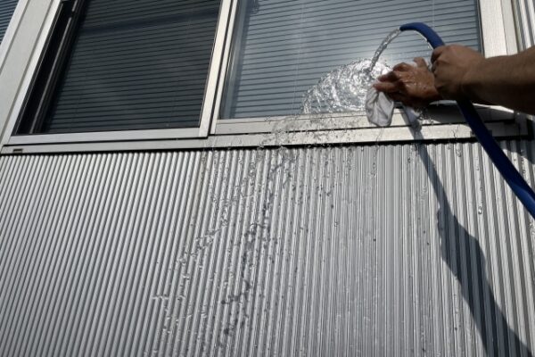 外壁の洗浄方法と塗装のススメ：家の美観を保つための完全ガイド