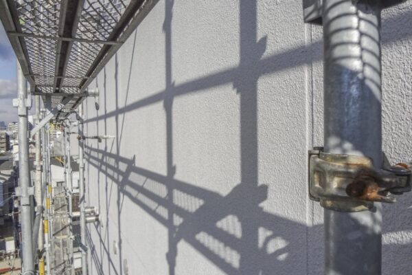 外壁塗装は本当に必要？建物を守るために欠かせない理由を解説 (5)